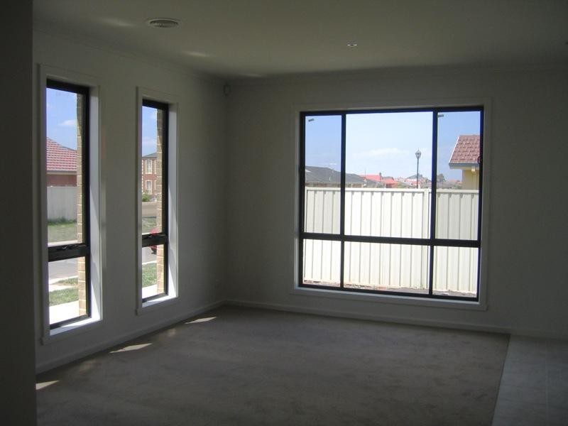 2/22 Jordyn Street, Tarneit VIC 3029