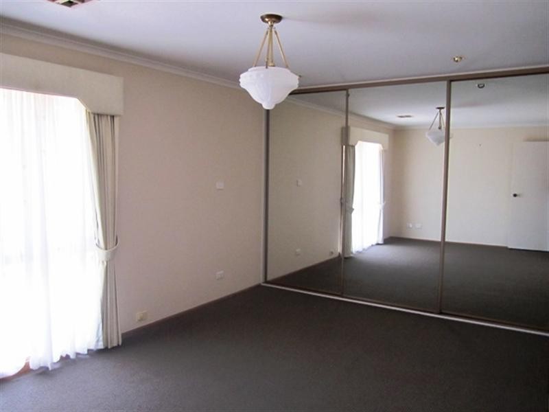 10 Rhus Court, Werribee VIC 3030