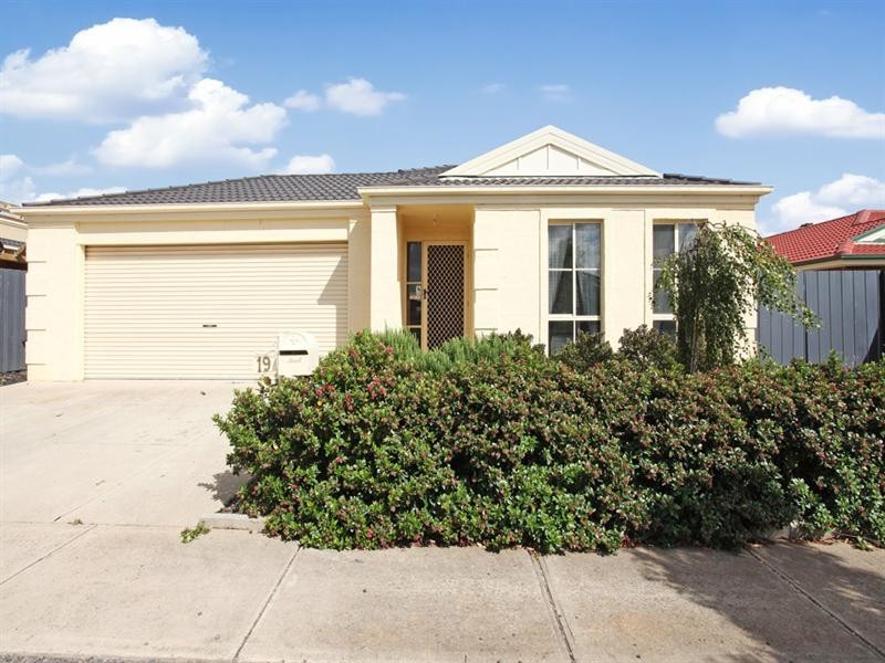 19 Minstrel Close, Wyndham Vale VIC 3024