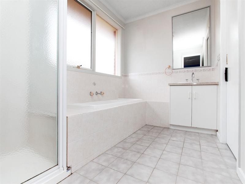 92 Barber Drive, Hoppers Crossing VIC 3029