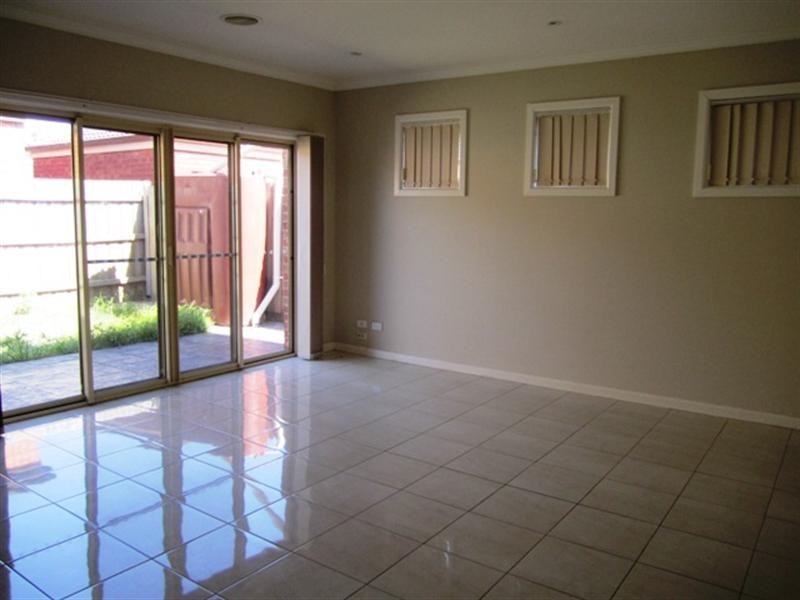 1/8-10 Harmony Drive, Tarneit VIC 3029