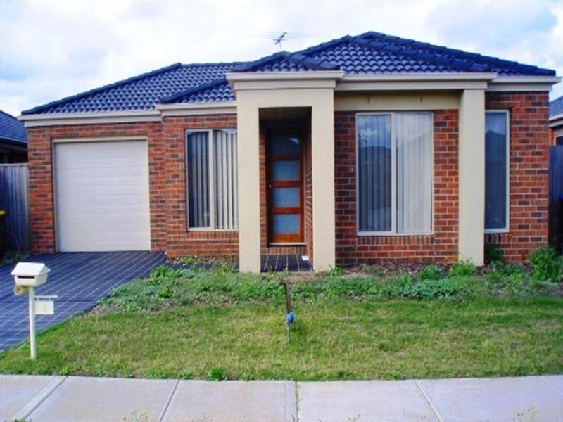 4 Poa Link, Wyndham Vale VIC 3024