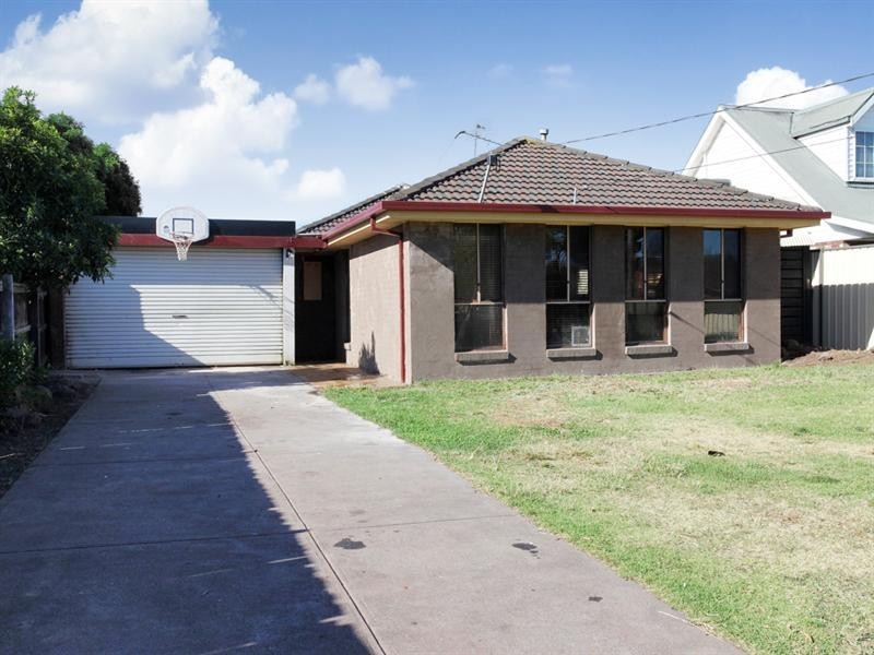 10 Brett Place, Wyndham Vale VIC 3024