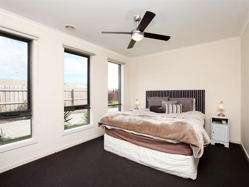 6/77 Bronson Circuit, Hoppers Crossing VIC 3029