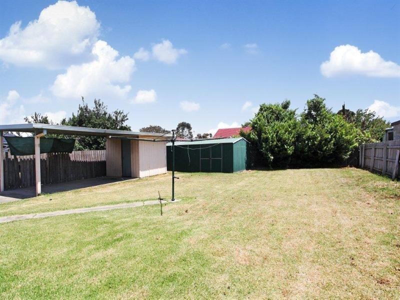 8 Williams Road, Laverton VIC 3028