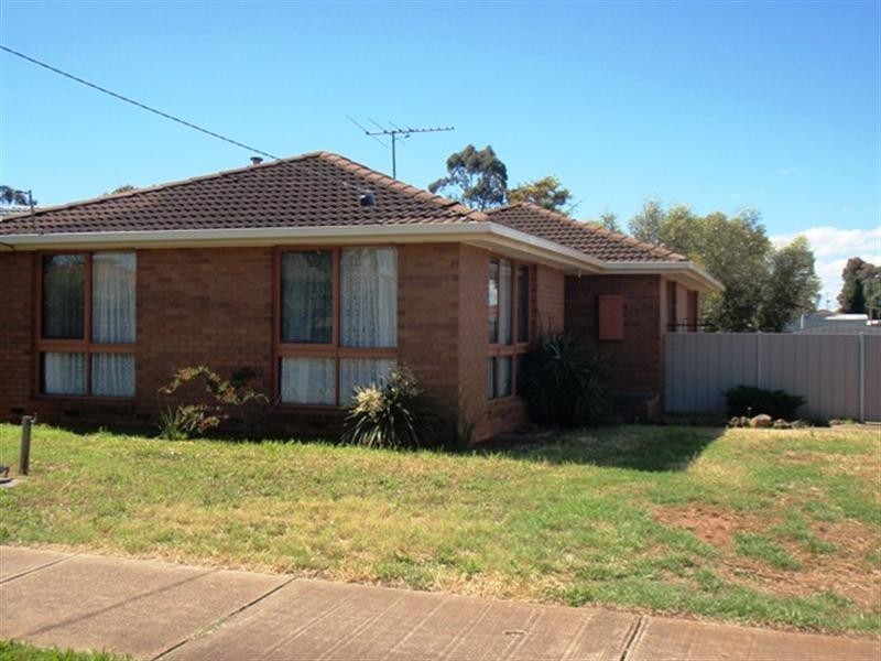 22 Roberts Avenue, Hoppers Crossing VIC 3029