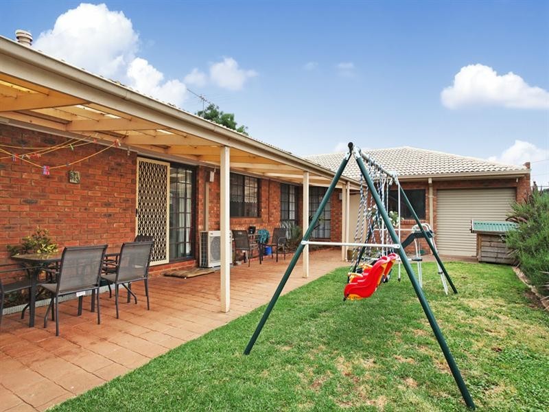 1 Olsen Court, Werribee VIC 3030