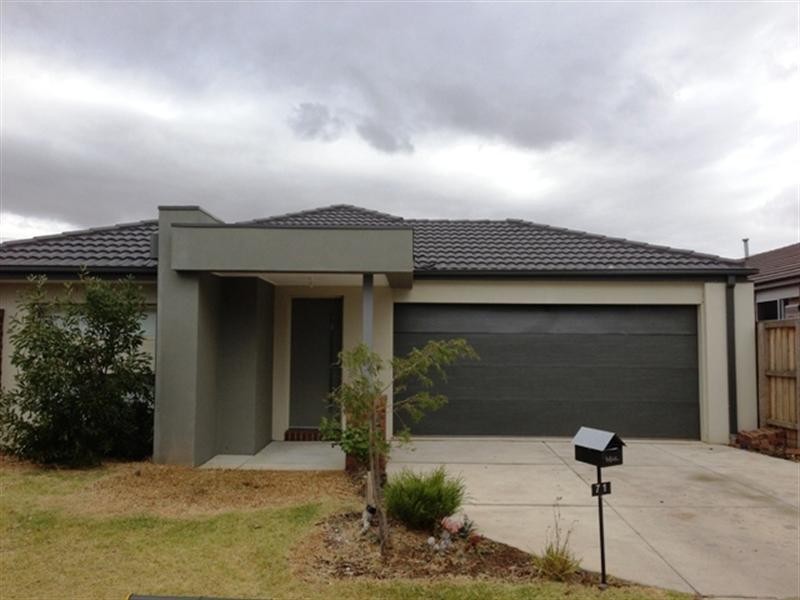 71 Hamish Drive, Tarneit VIC 3029