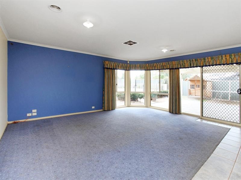 4 Clansman Close, Hoppers Crossing VIC 3029