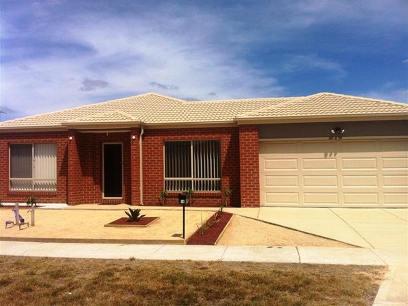 18 Avonwood Avenue, Wyndham Vale VIC 3024