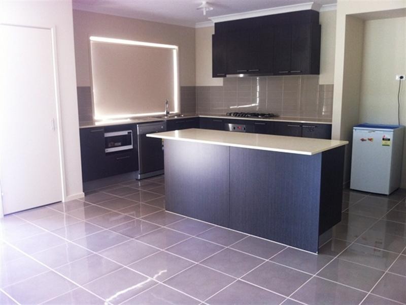 18 Avonwood Avenue, Wyndham Vale VIC 3024