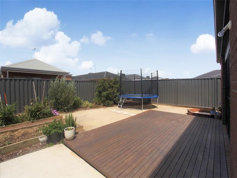10 Brumby Street, Wyndham Vale VIC 3024
