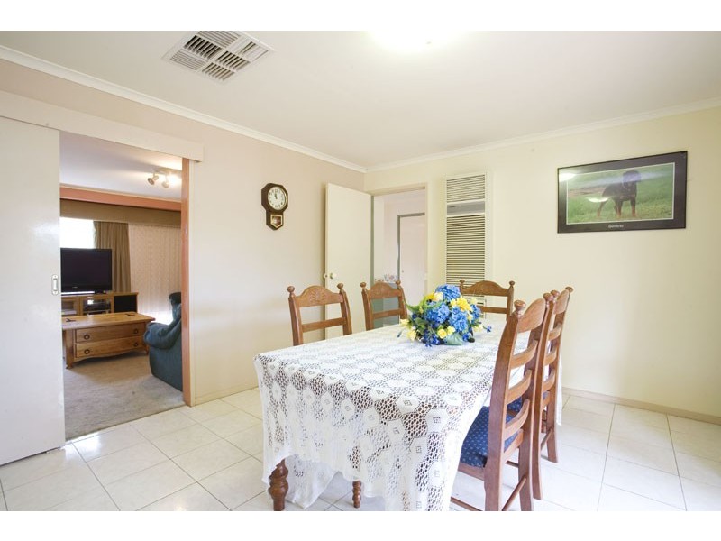 2 McKenzie Crescent, Hoppers Crossing VIC 3029