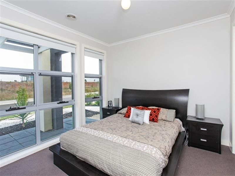 16 Merribah Way, Truganina VIC 3029