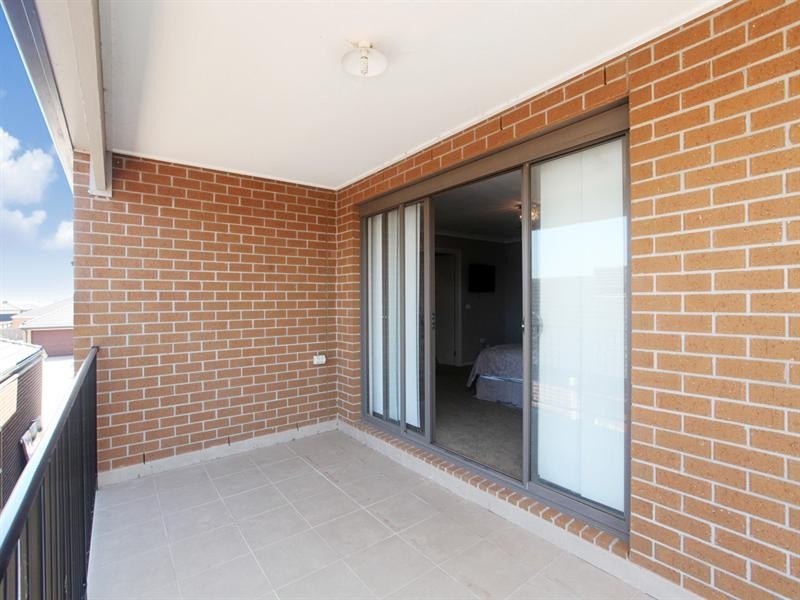 16 Tamborine Avenue, Point Cook VIC 3030