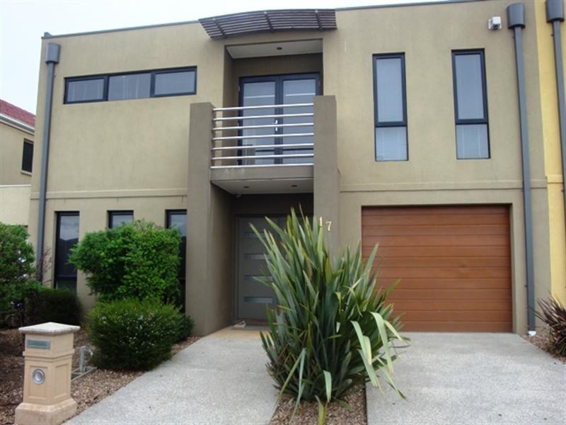 17 Hyde Park Terrace, Point Cook VIC 3030