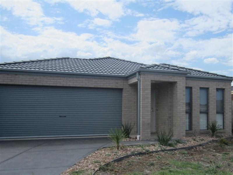 26 Bridlepath Drive, Truganina VIC 3029