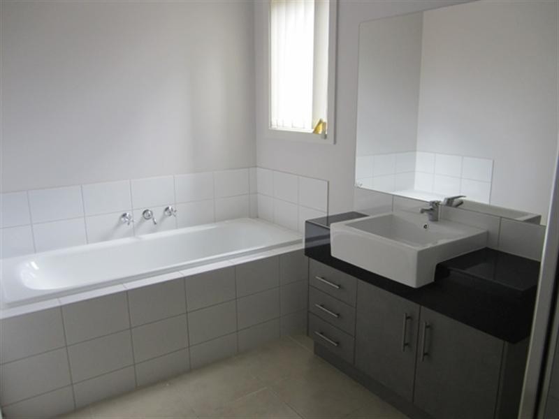 26 Bridlepath Drive, Truganina VIC 3029