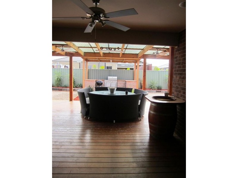 9 Langley Avenue, Wyndham Vale VIC 3024