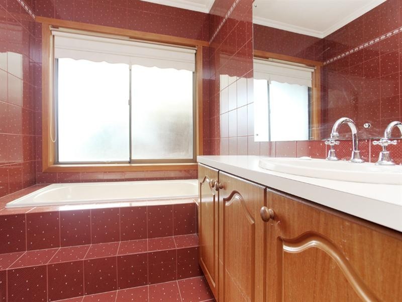 21 Derwent Road, Werribee VIC 3030