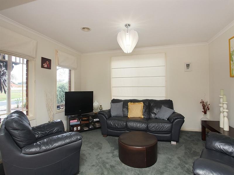 3 Lilly Pilly Close, Werribee VIC 3030