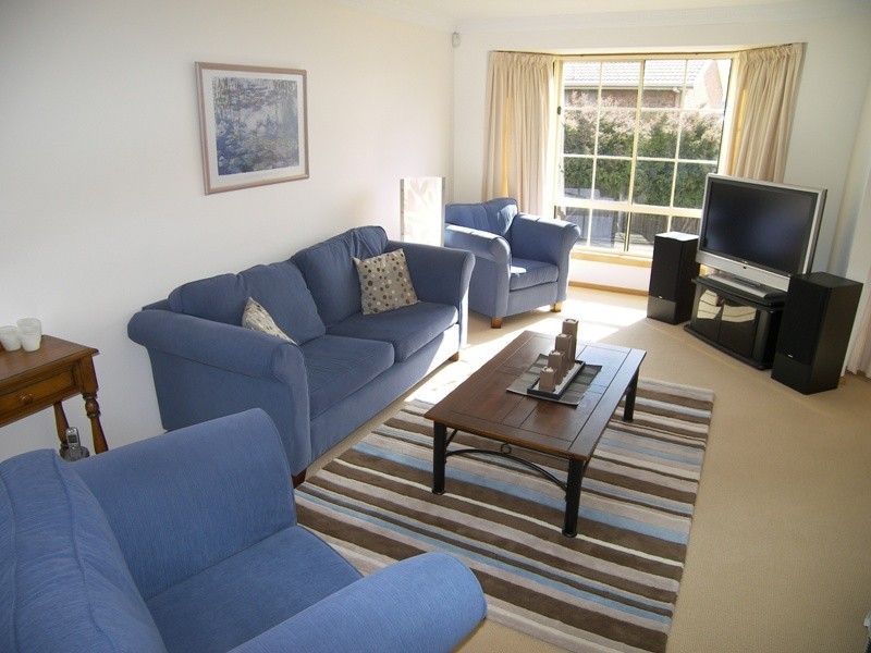 1, 38 Ruth Drive, Lenah Valley TAS 7008