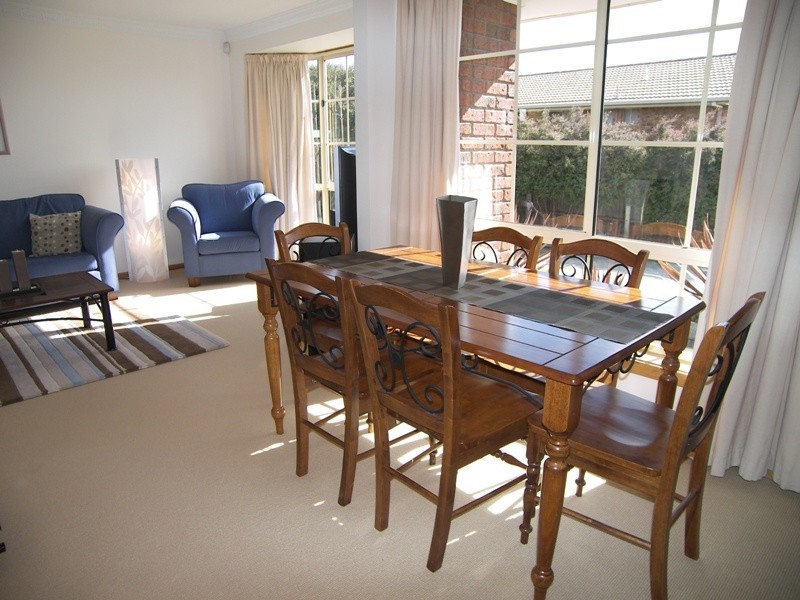 1, 38 Ruth Drive, Lenah Valley TAS 7008