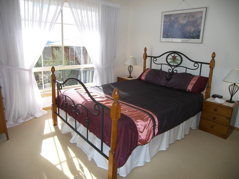 1, 38 Ruth Drive, Lenah Valley TAS 7008