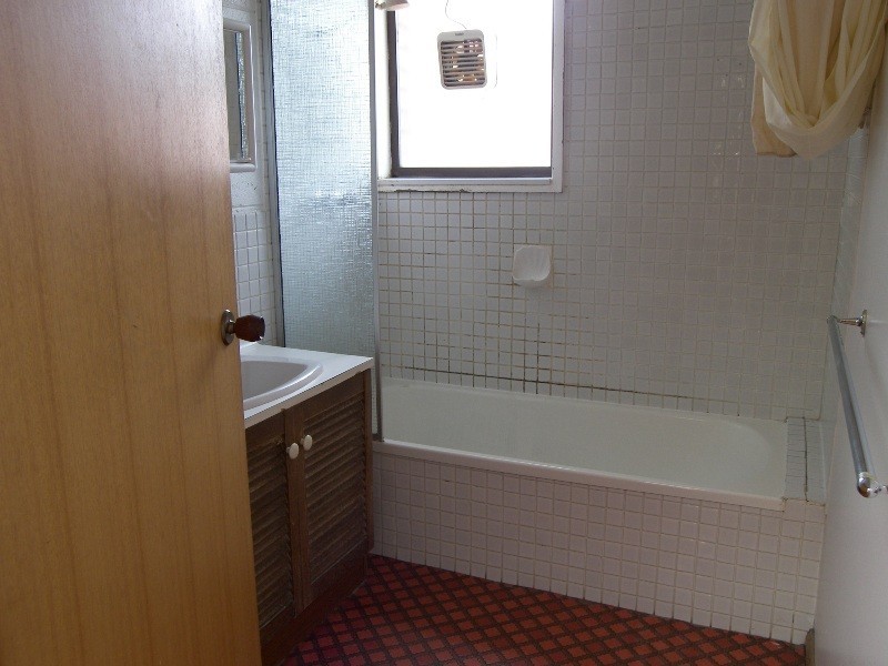 11/2 Clifford Court, Howrah TAS 7018