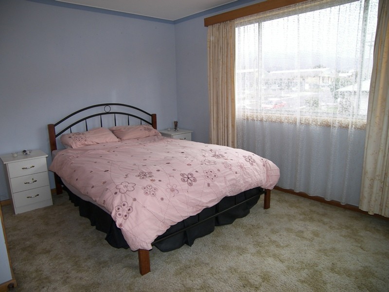 32 Gepp Parade, Derwent Park TAS 7009