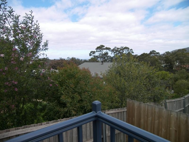 2/42 Hiern Road, Blackmans Bay TAS 7052