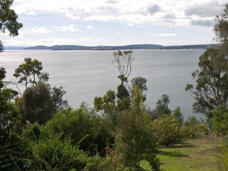 37 Powell Road, Blackmans Bay TAS 7052