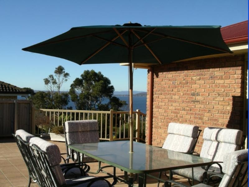 72 Suncoast Drive, Blackmans Bay TAS 7052