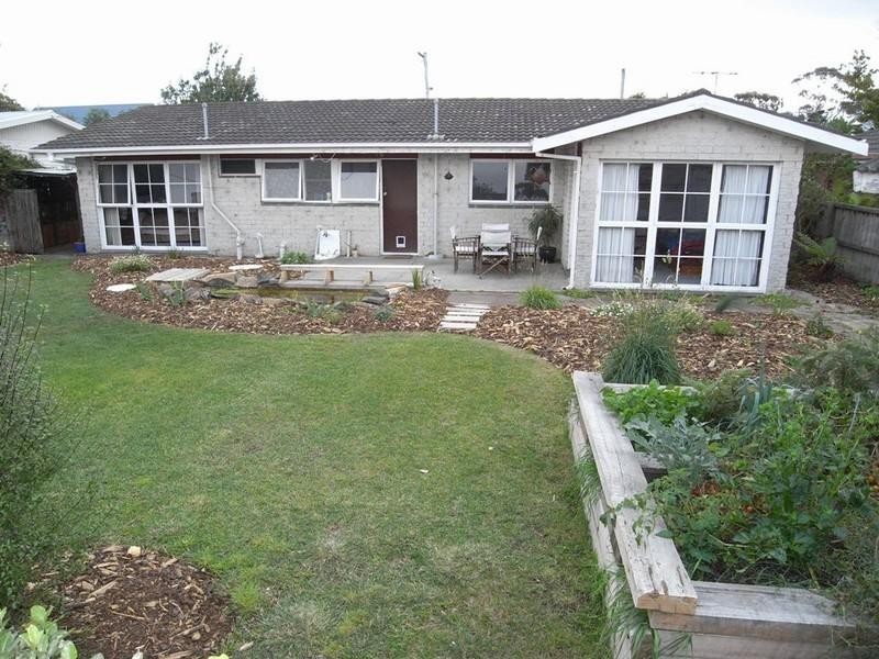 6 Mannata Street, Lauderdale TAS 7021