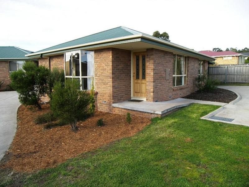 2/12 Thornbill Street, Kingston TAS 7050