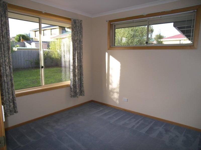 2/12 Thornbill Street, Kingston TAS 7050