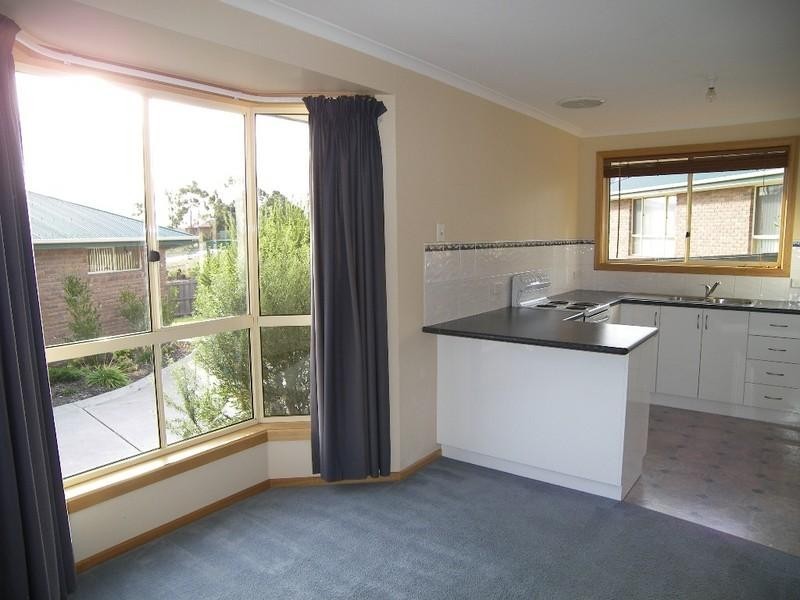 2/12 Thornbill Street, Kingston TAS 7050