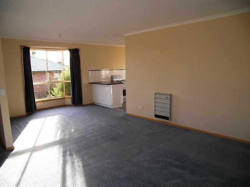 2/12 Thornbill Street, Kingston TAS 7050