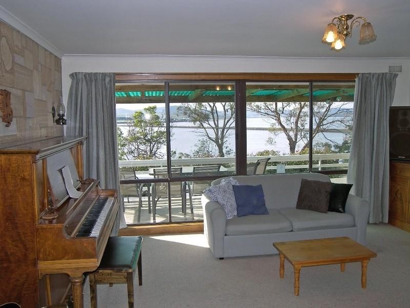 30 Lake Vue Parade, Midway Point TAS 7171