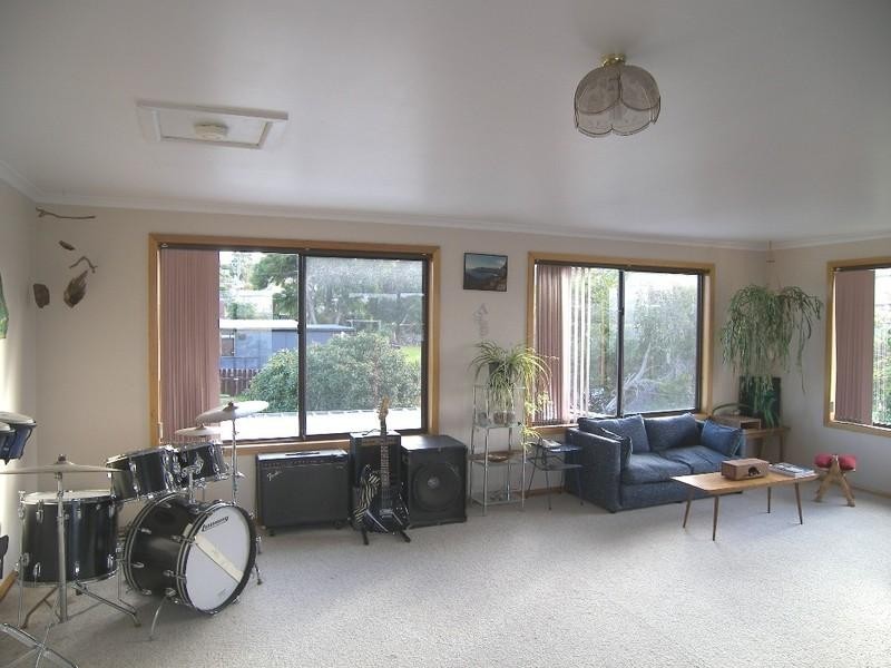 30 Lake Vue Parade, Midway Point TAS 7171