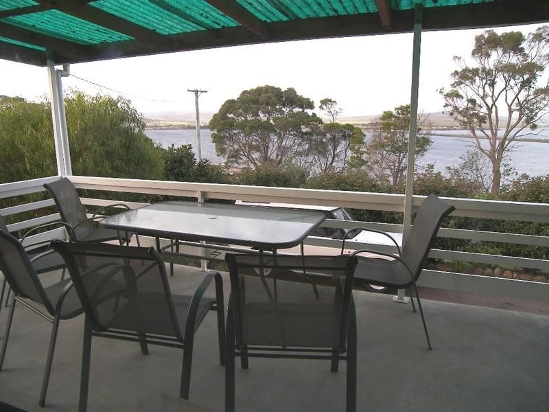 30 Lake Vue Parade, Midway Point TAS 7171