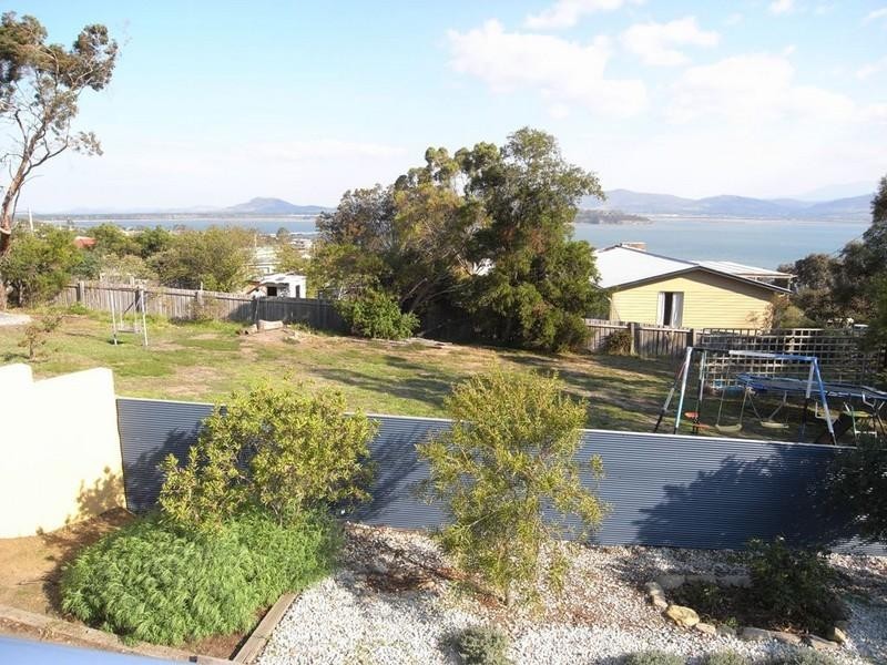 5 Vancouver Street, Midway Point TAS 7171
