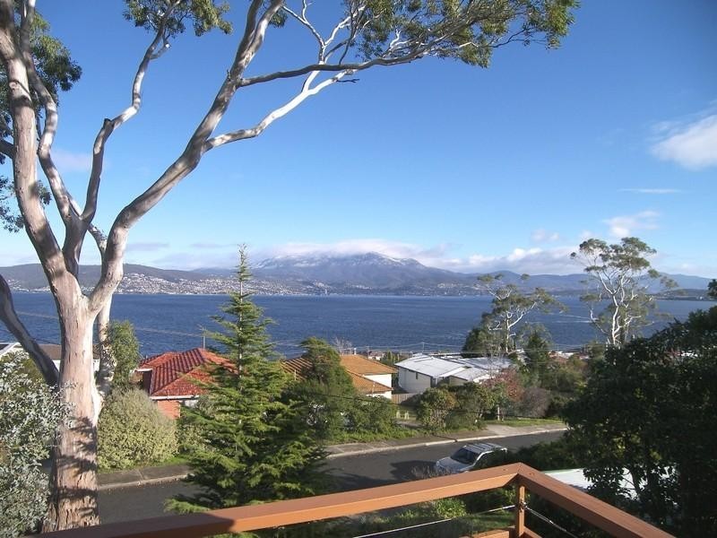 198 Carella Street, Howrah TAS 7018