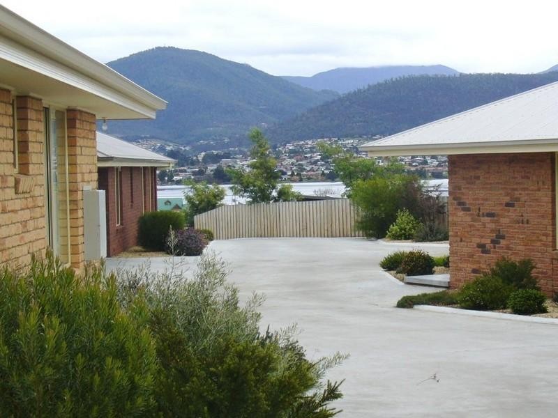 4/34 Henty Close, Old Beach TAS 7017