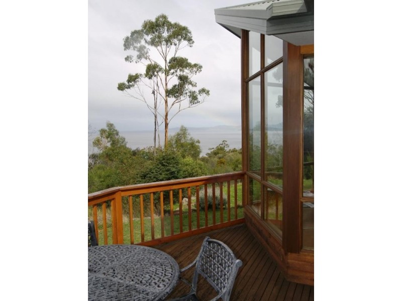 77 Coolamon Road, Taroona TAS 7053