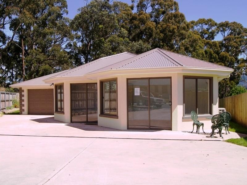8 Plum Tree Close, Huonville TAS 7109
