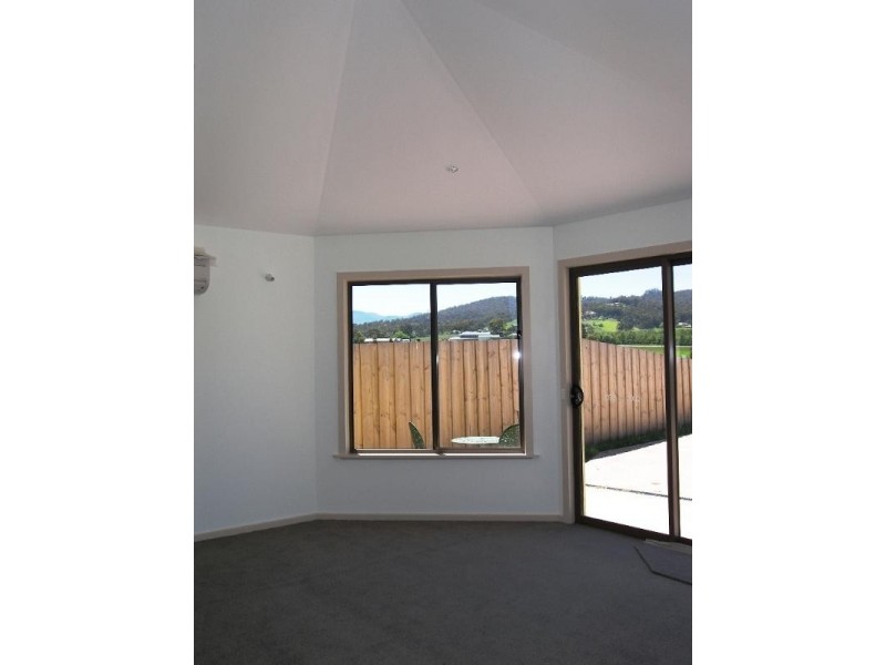 8 Plum Tree Close, Huonville TAS 7109