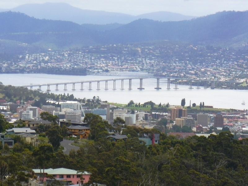 2/18 Woodcutters Road, Tolmans Hill TAS 7007