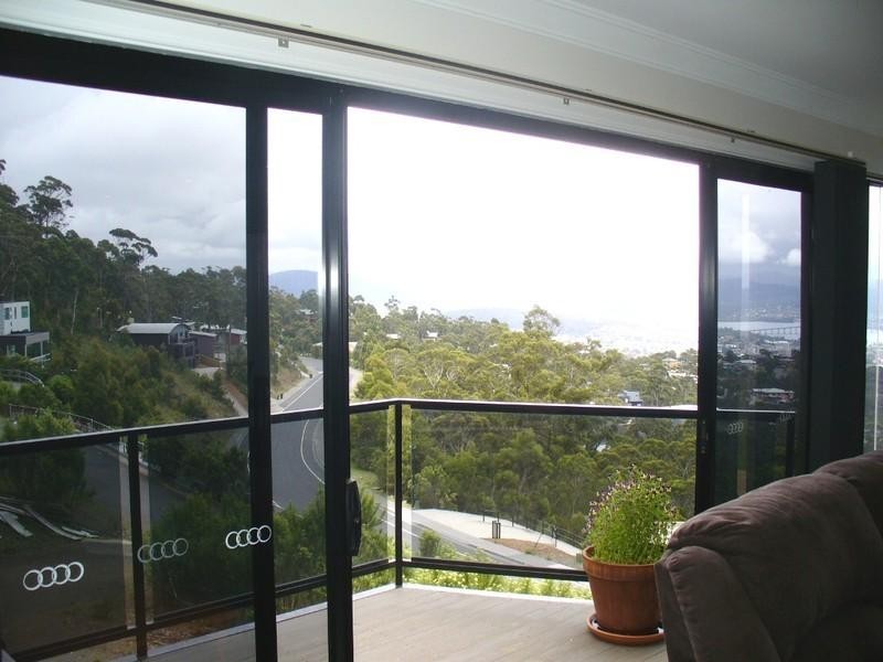 2/18 Woodcutters Road, Tolmans Hill TAS 7007