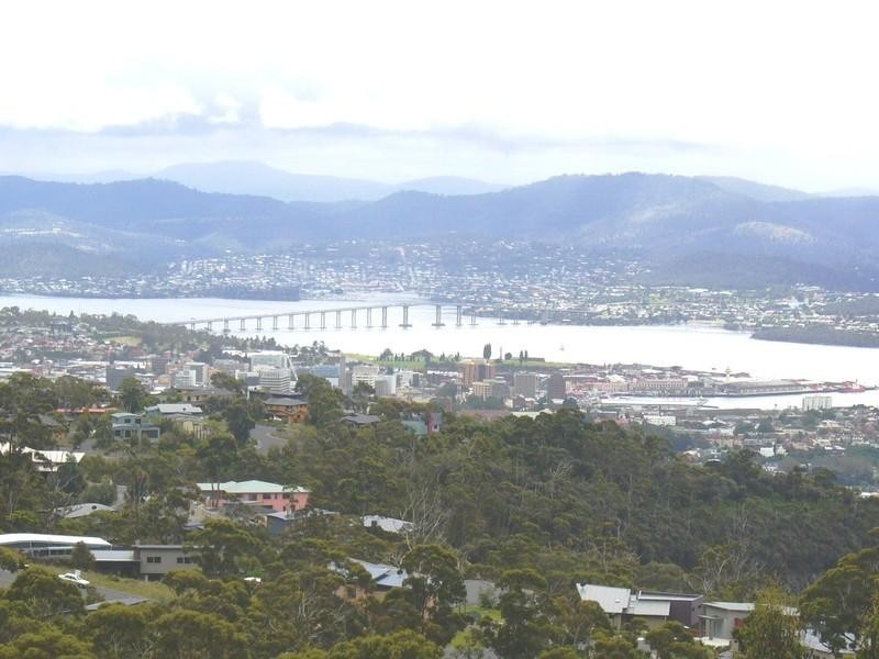 2/18 Woodcutters Road, Tolmans Hill TAS 7007